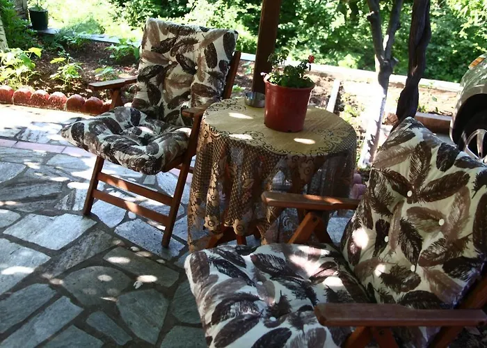 Xenioti 3* Tsagkarada